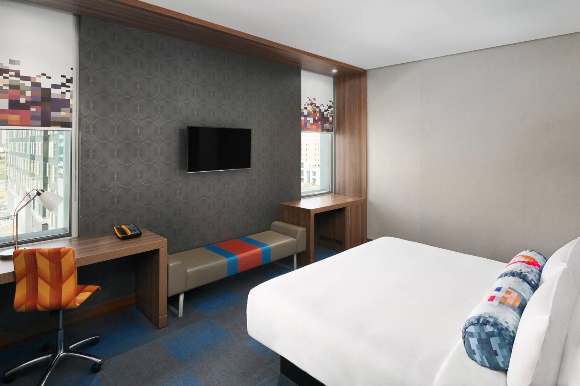 Aloft Hotel 3*